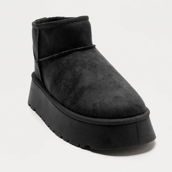 Wild Diva Black Platform Ankle Boots/Booties | NEW/NIB!!🖤🖤 - Picture 3 of 9